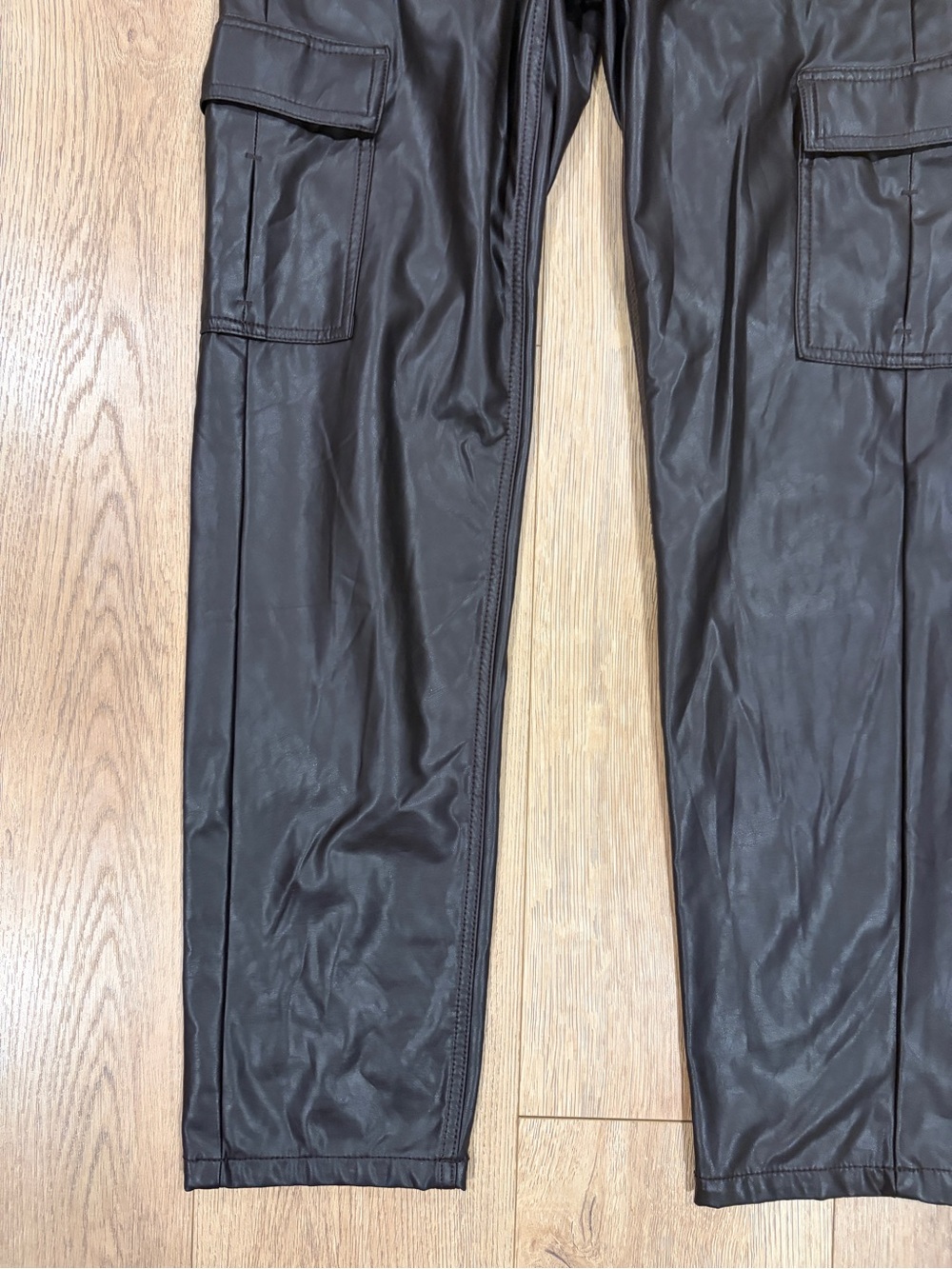 American Eagle Faux Leather Cargo Pants Brown High Rise Stretch Size 2 - Picture 2 of 8